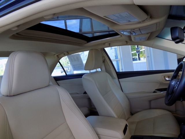 Used 2017 Toyota Camry XLE w/ Moonroof Package FWD image 24