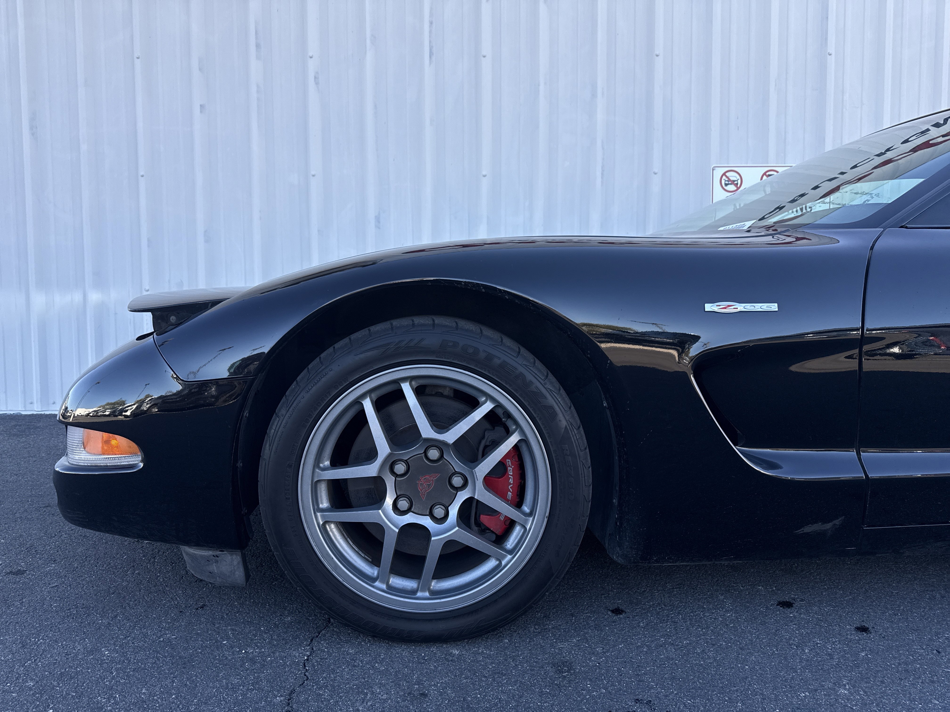 Used 2001 Chevrolet Corvette Z06 w/ Memory Pkg image 5