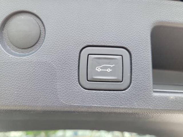 Certified 2026 Chevrolet Equinox LT w/ Convenience Package II FWD image 11