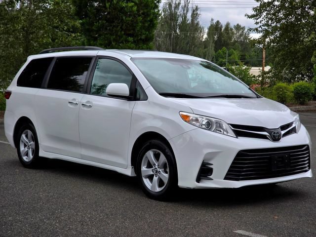 Used 2019 Toyota Sienna LE w/ LE Preferred Package FWD image 1