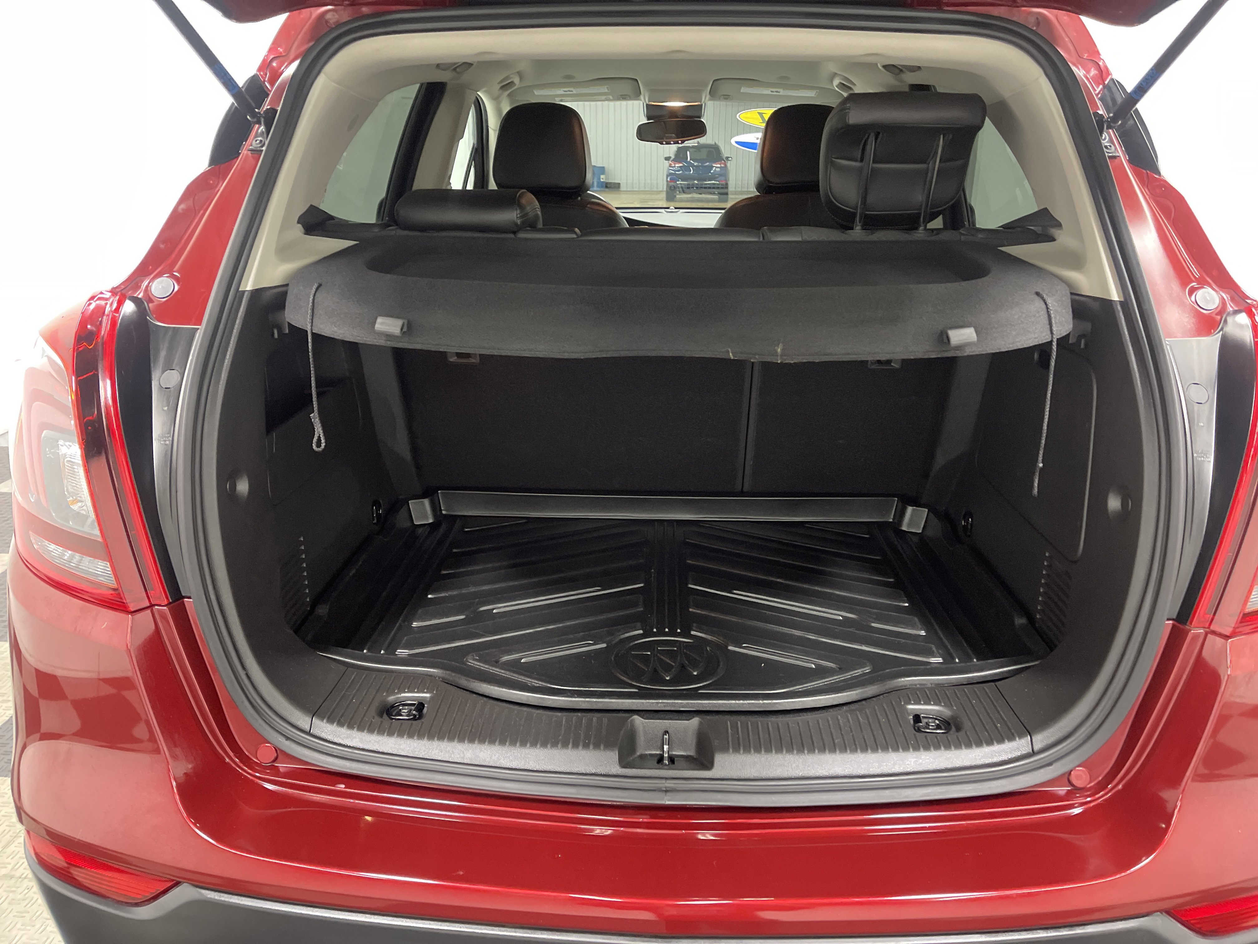 Used 2021 Buick Encore Preferred AWD/4WD image 18