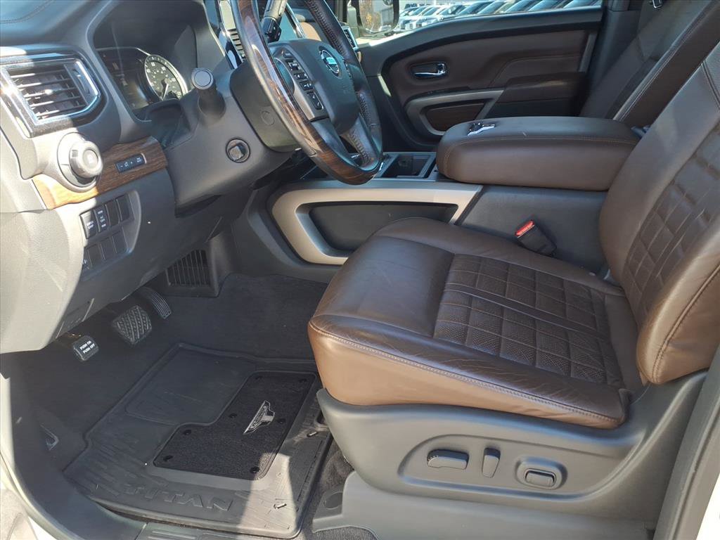Certified 2021 Nissan Titan Platinum Reserve w/ Moonroof Package image 7