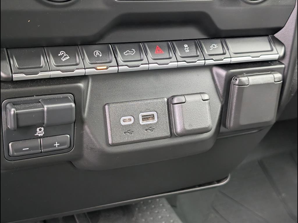 Used 2022 Chevrolet Silverado 1500 Custom Trail Boss w/ Safety Confidence Package image 17