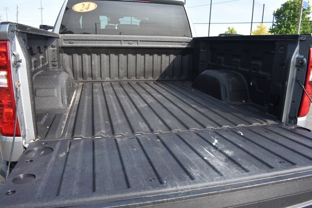 Certified 2024 Chevrolet Silverado 1500 Custom w/ Rally Edition AWD/4WD image 18