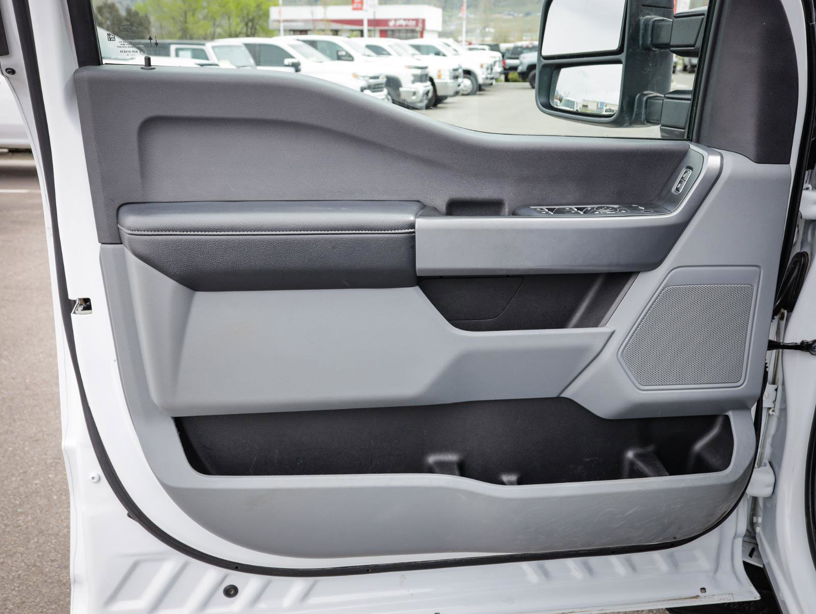 Used 2024 Ford F350 XLT w/ FX4 Off-Road Package AWD/4WD image 15