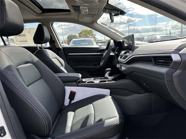 New 2025 Nissan Altima 2.5 SL image 10