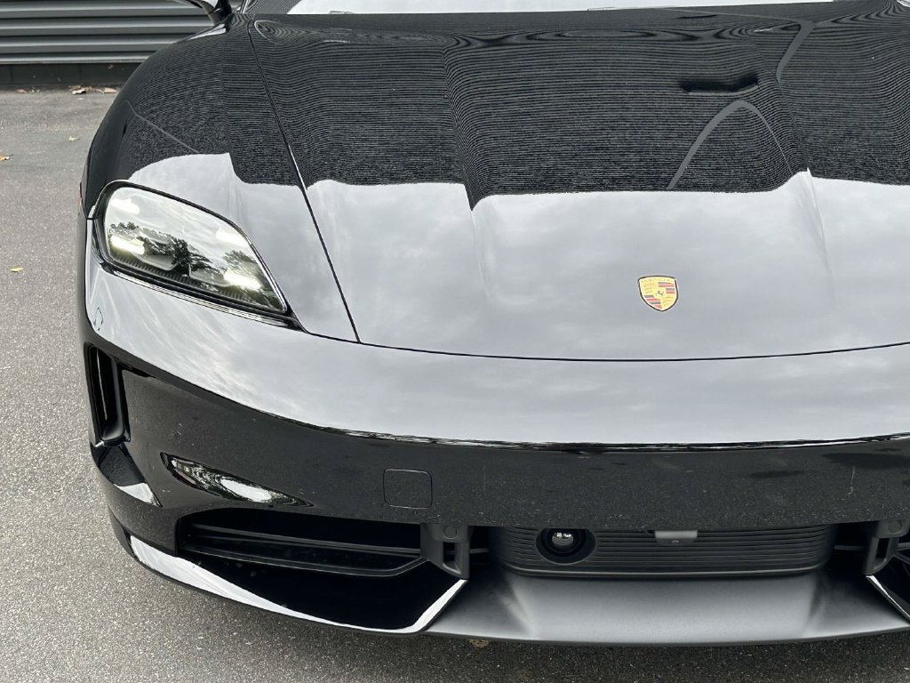 New 2026 Porsche Taycan GTS AWD/4WD image 10