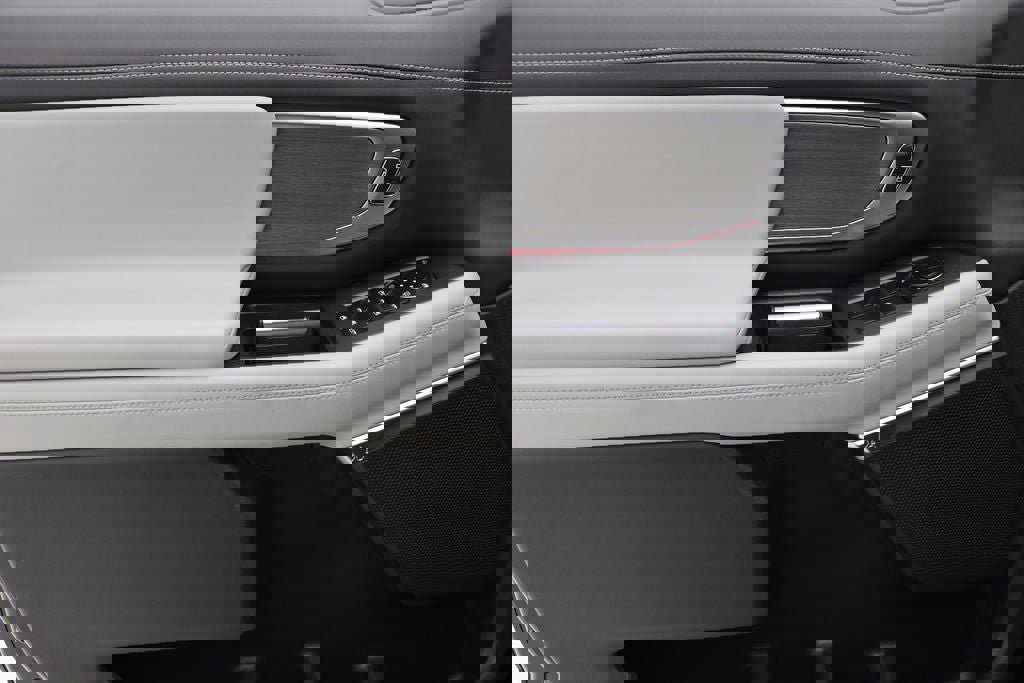 Used 2025 Ford Expedition Platinum image 15