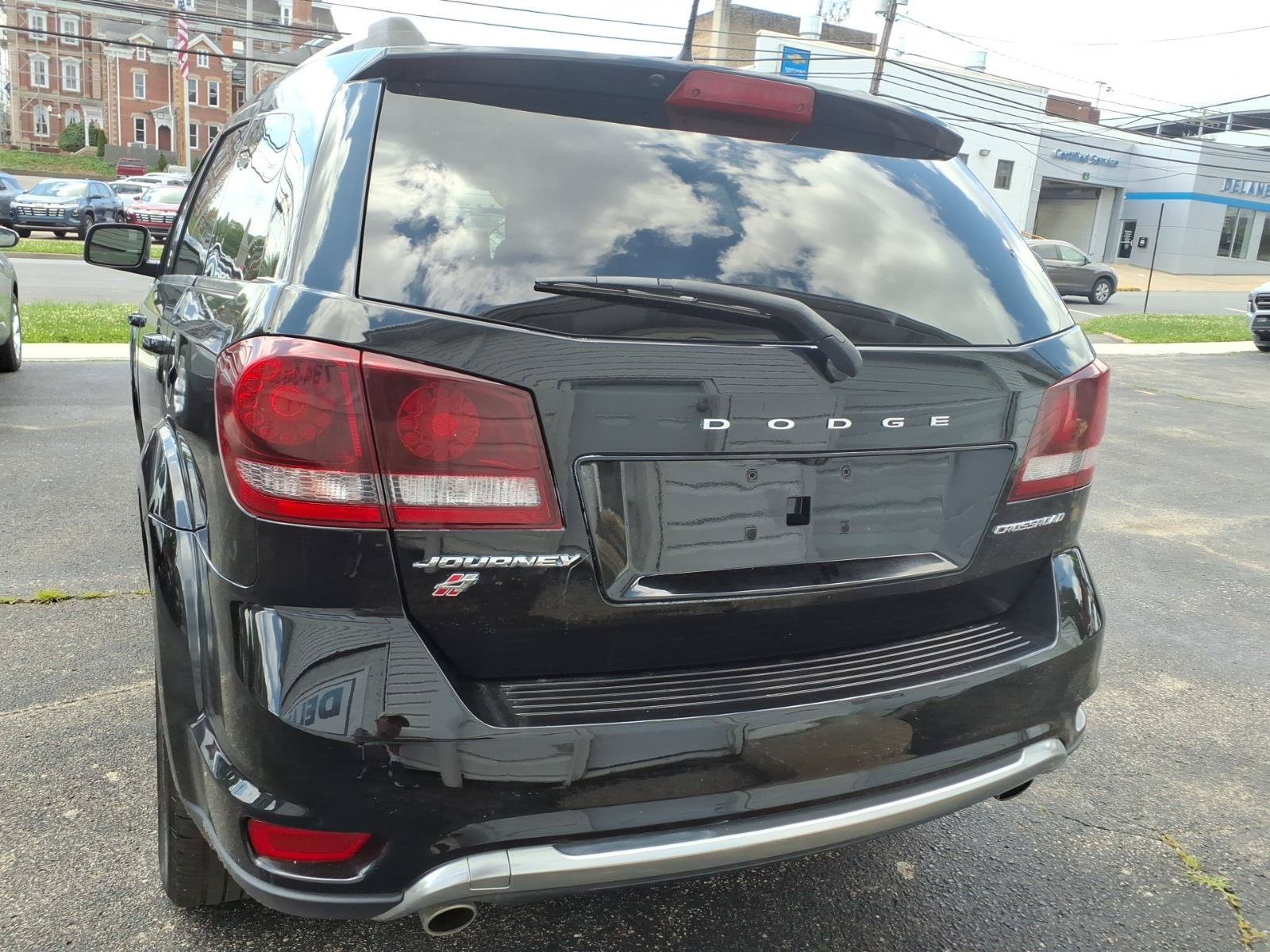 Used 2019 Dodge Journey Crossroad AWD/4WD image 6