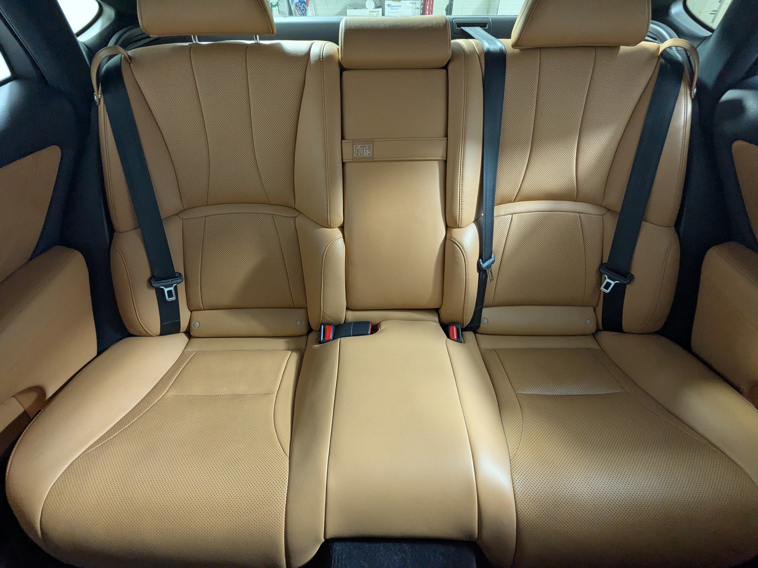 Used 2021 Lexus LS 500 w/ Accessory Package (Z2) RWD image 17