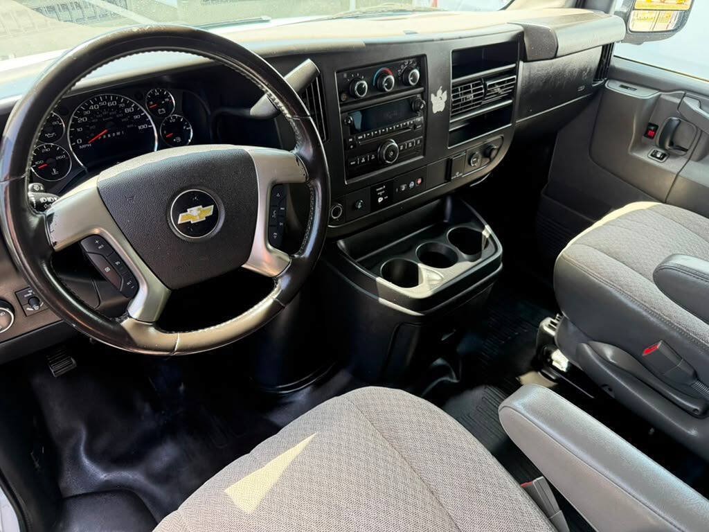 Used 2016 Chevrolet Express 2500 LS RWD image 18