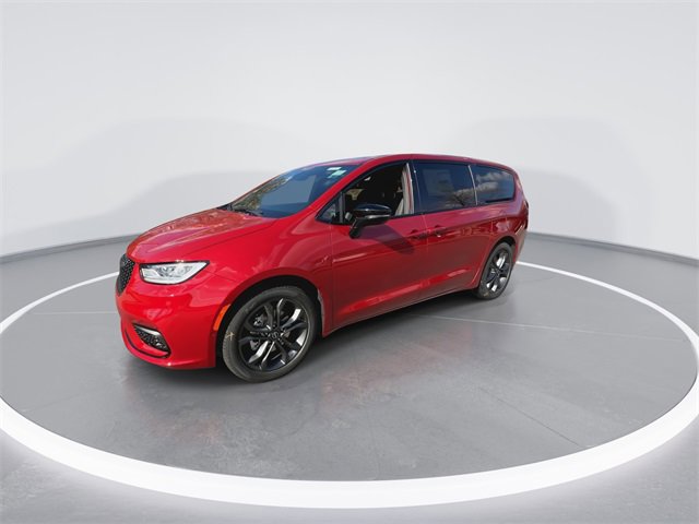 New 2026 Chrysler Pacifica Select image 4