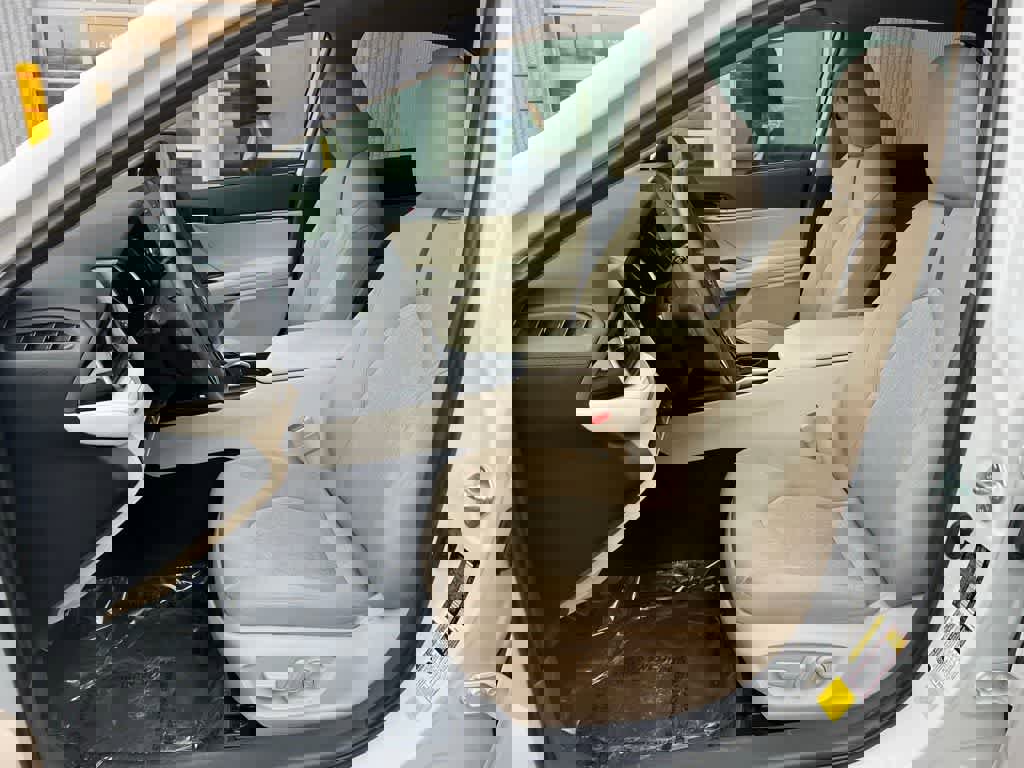 Used 2023 Toyota Camry LE image 12