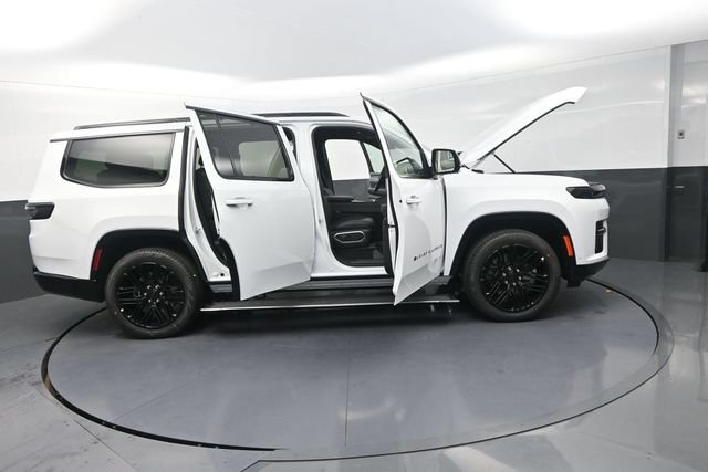 New 2026 Jeep Grand Wagoneer Limited AWD/4WD image 37
