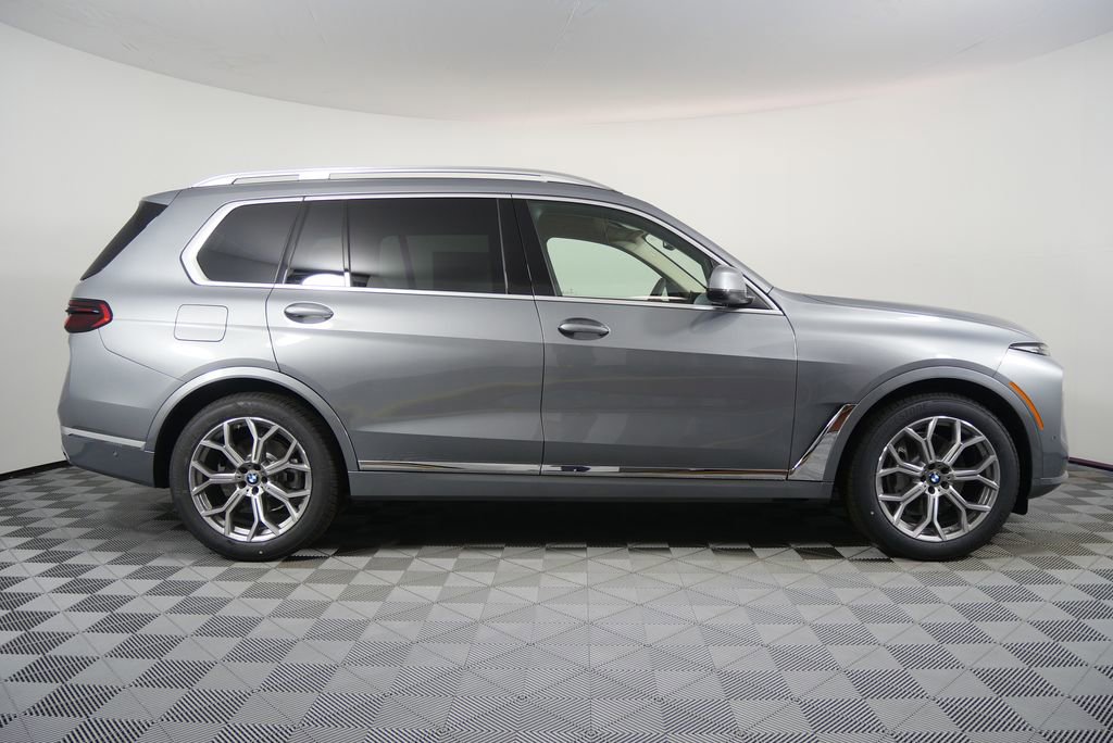 Used 2026 BMW X7 xDrive40i image 2
