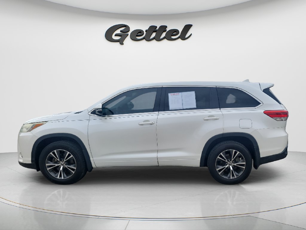 Used 2018 Toyota Highlander Plus FWD image 8