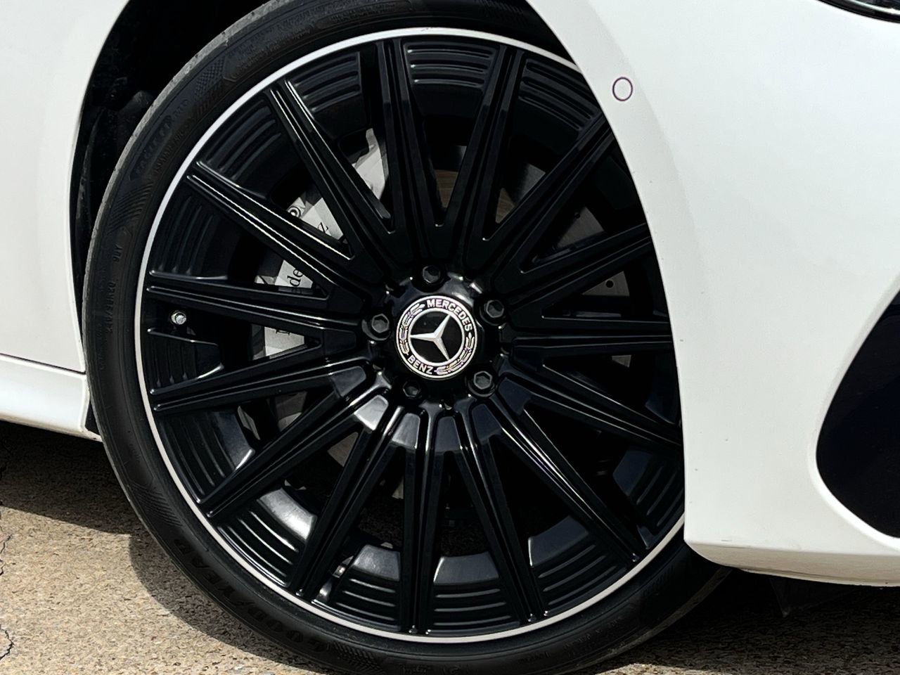 Used 2024 Mercedes-Benz CLE 300 4MATIC Coupe image 30