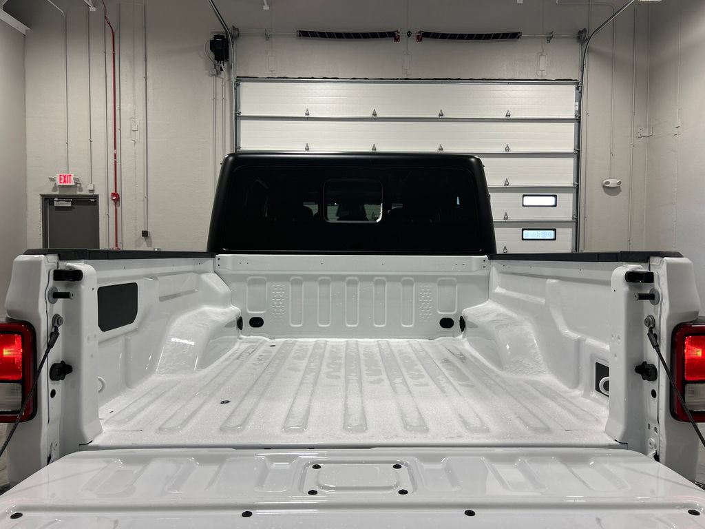 New 2026 Jeep Gladiator Sport image 31