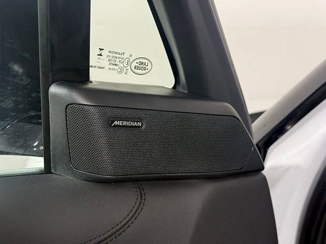 New 2025 Land Rover Range Rover SE image 30