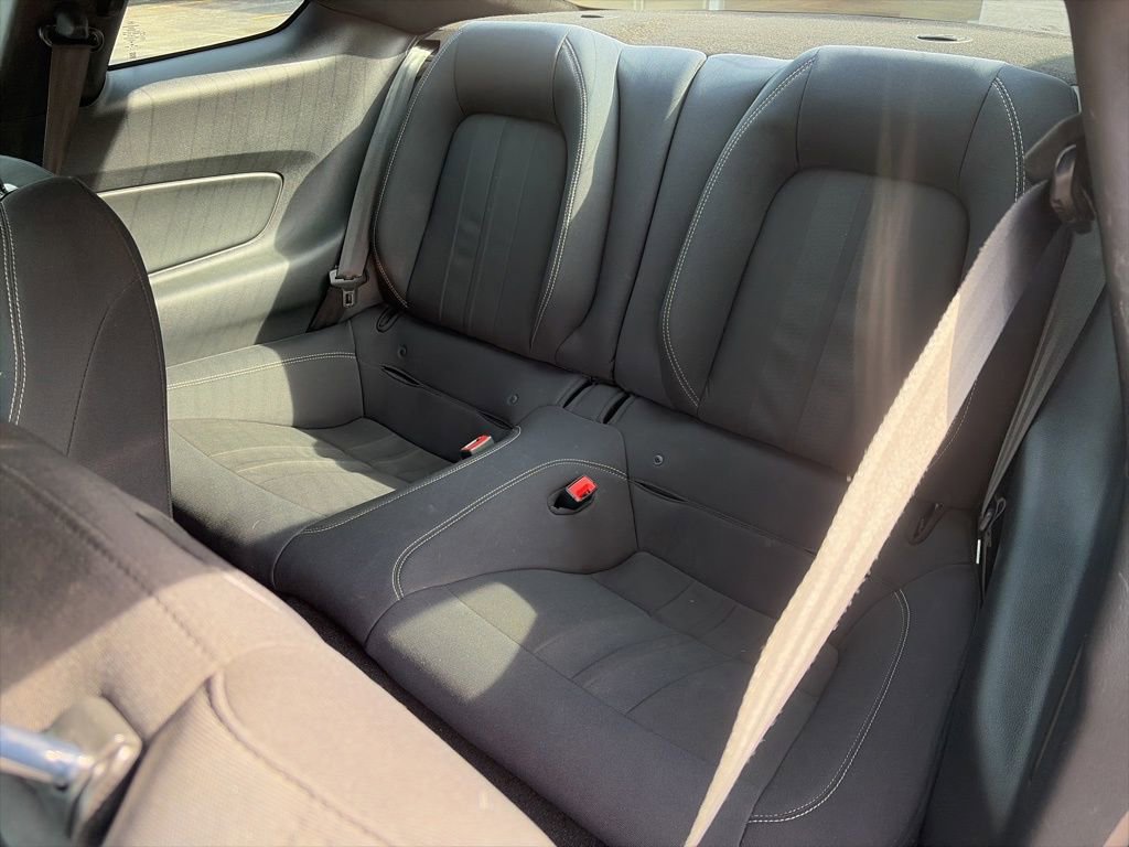Used 2019 Ford Mustang Coupe RWD image 21