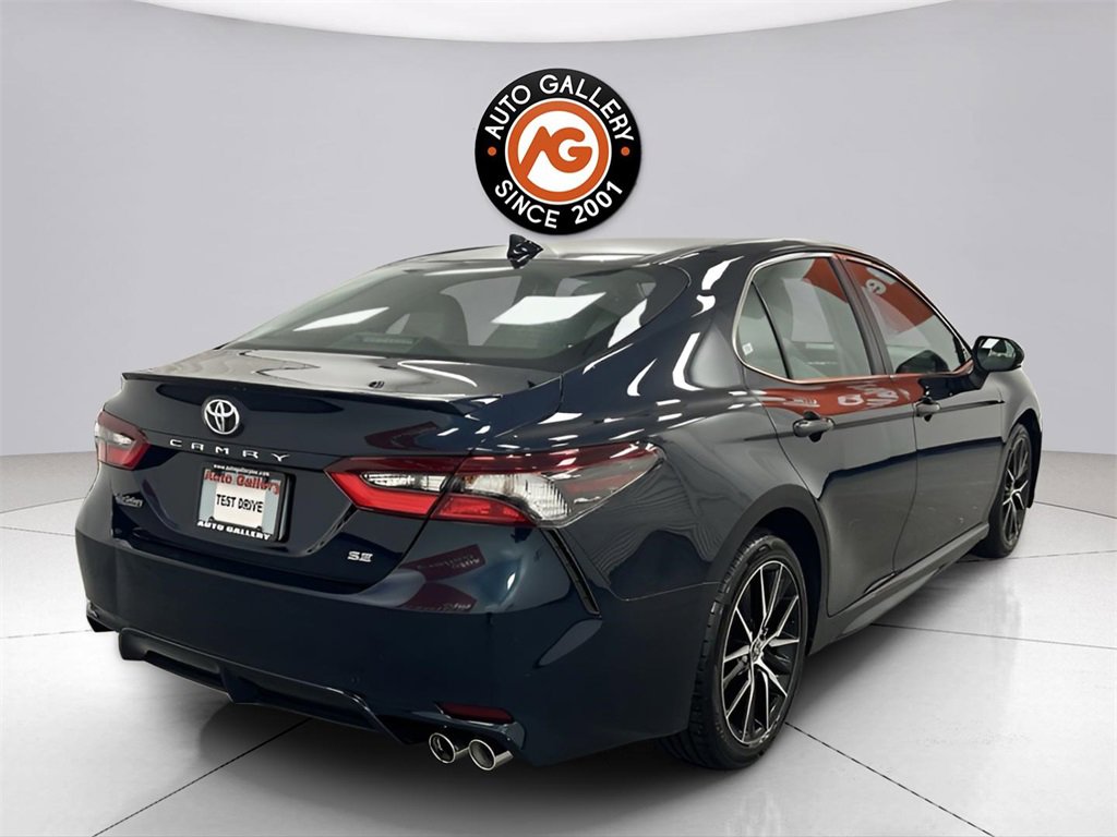 Used 2021 Toyota Camry SE image 7