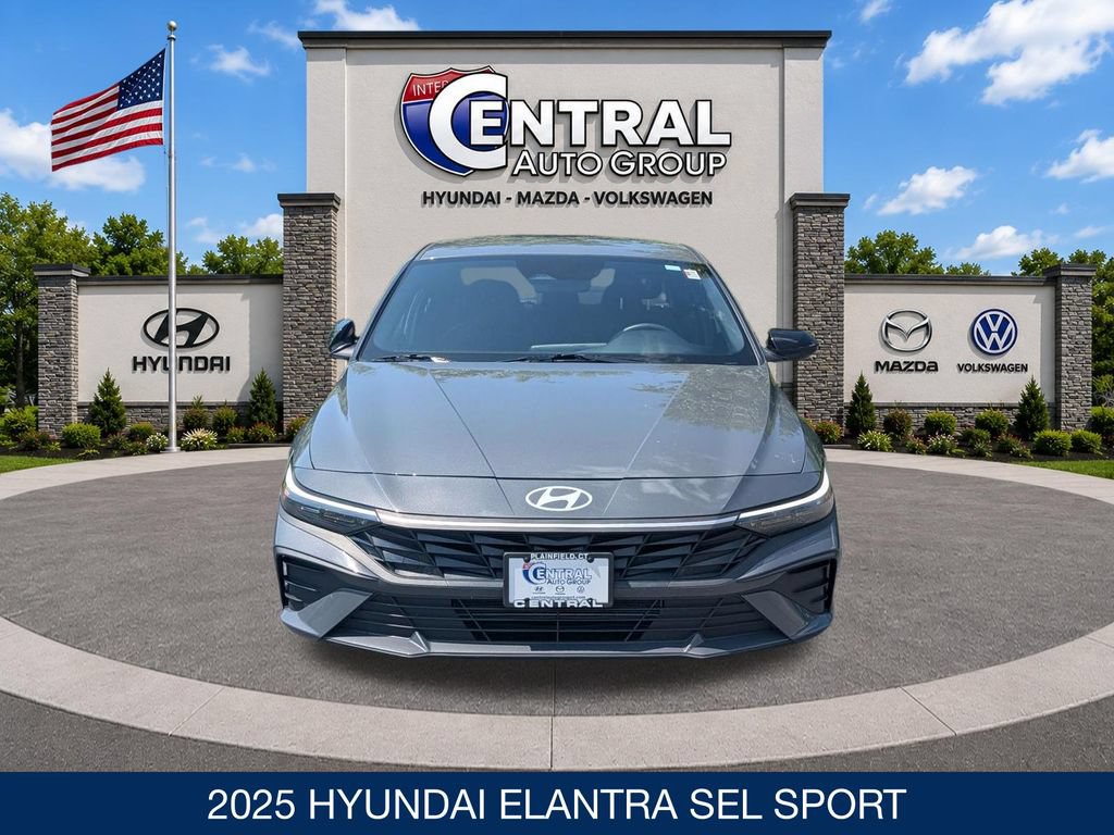 Certified 2025 Hyundai Elantra Sport FWD image 2