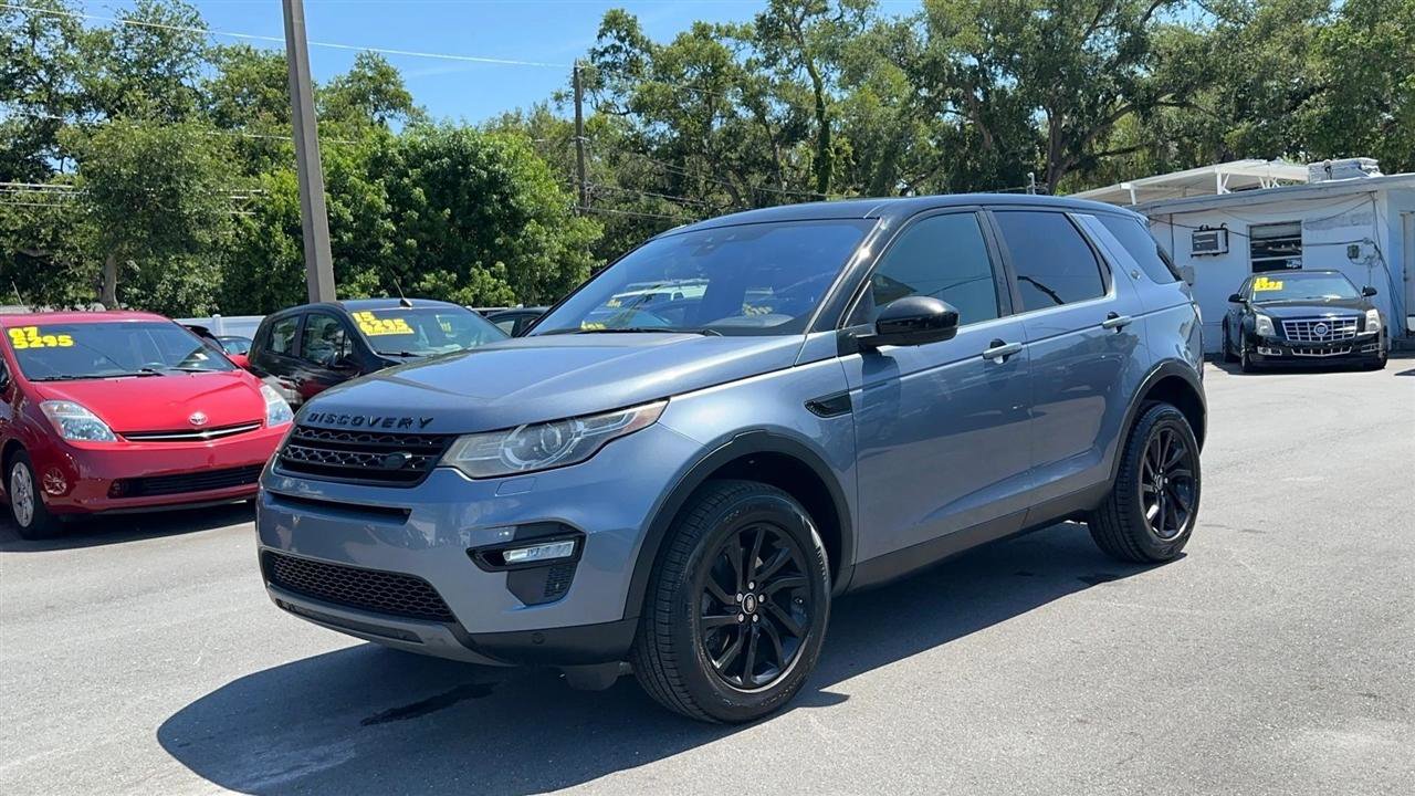 Used 2018 Land Rover Discovery Sport HSE AWD/4WD image 2