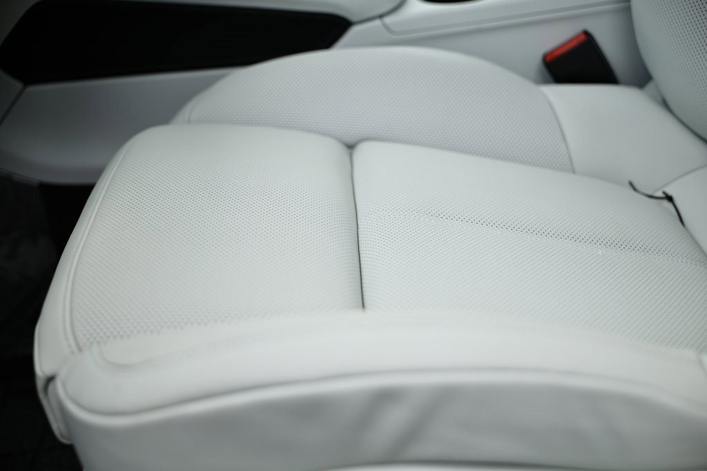 New 2026 Porsche Macan image 25