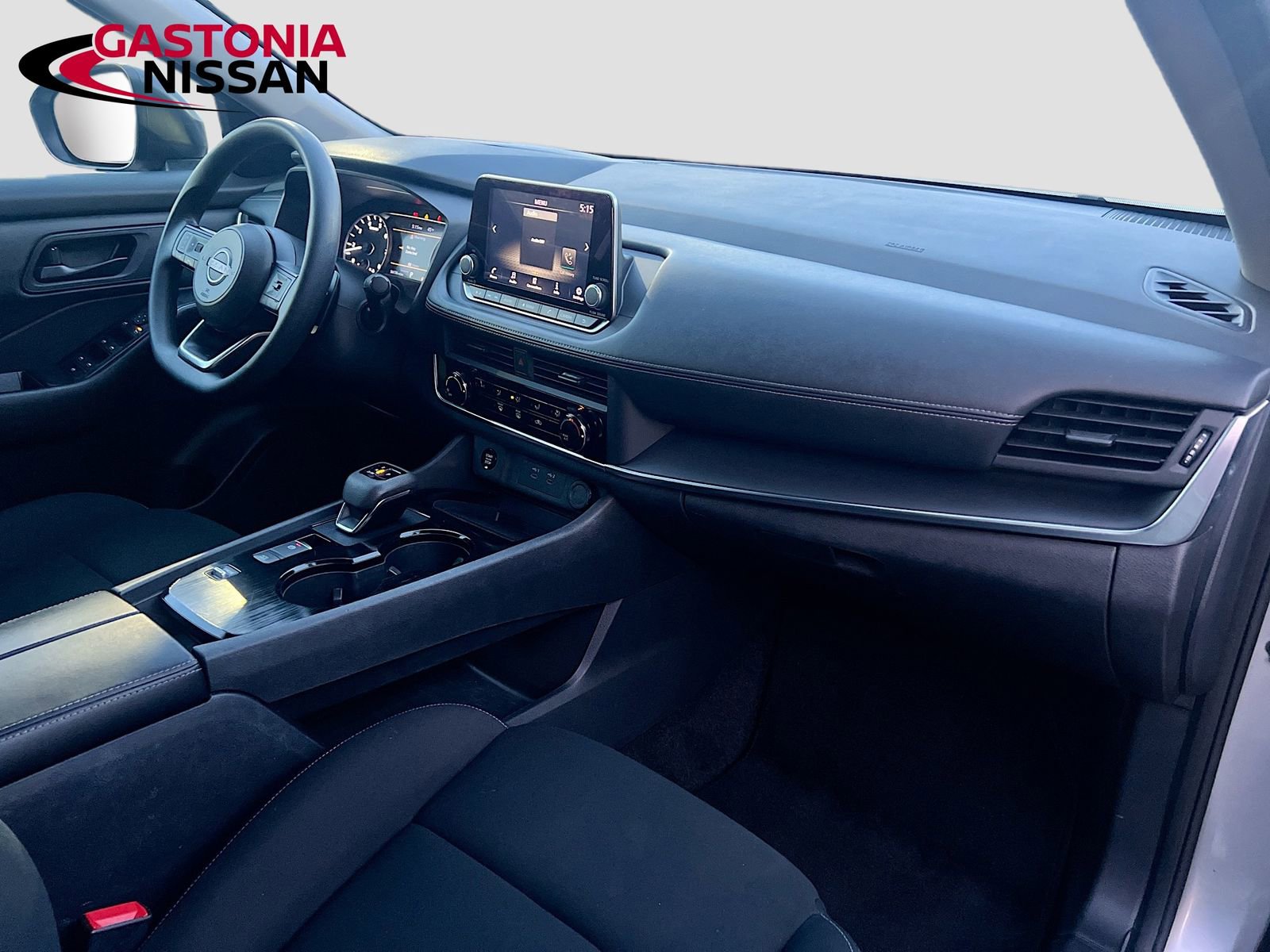 Used 2024 Nissan Rogue S image 36