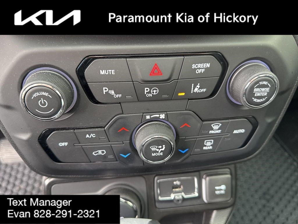 Used 2023 Jeep Renegade Limited w/ Sun/Sound Group image 24