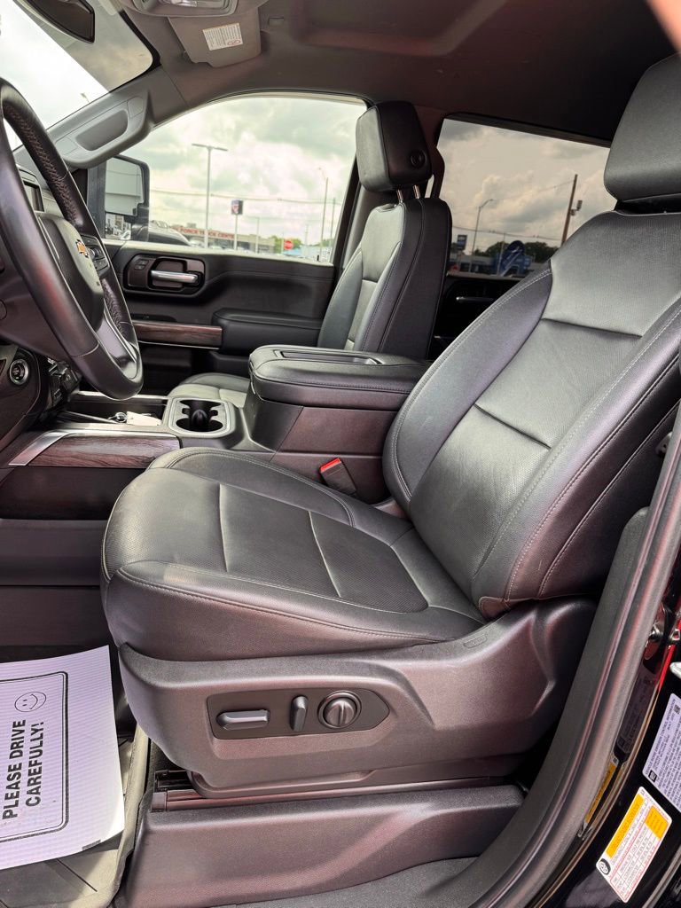 Used 2022 Chevrolet Silverado 3500 LTZ w/ LTZ Convenience Package AWD/4WD image 14