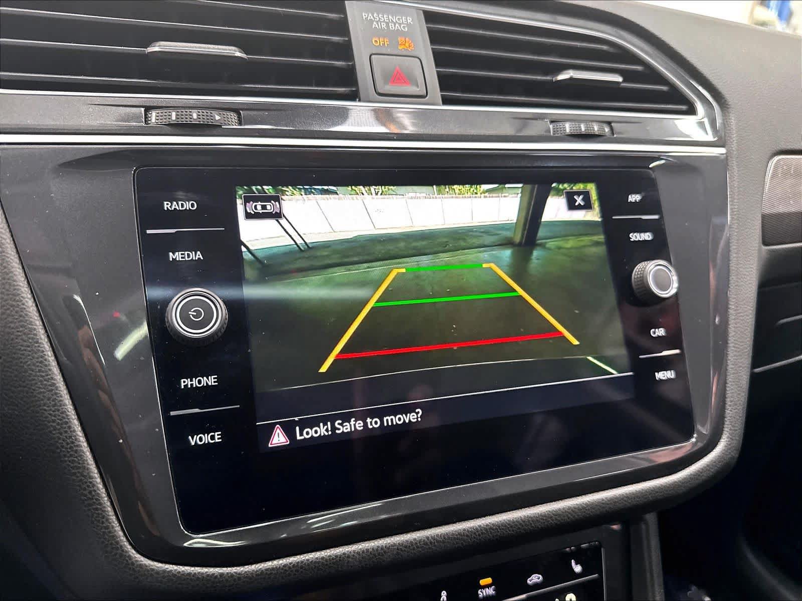 Used 2023 Volkswagen Tiguan SE FWD image 17