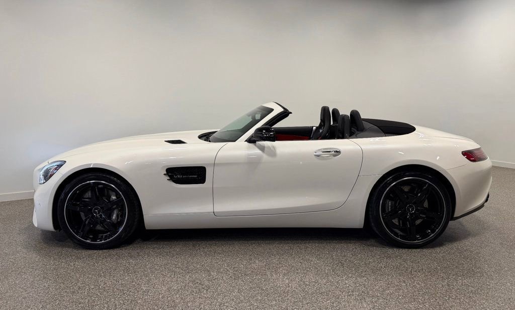 Used 2018 Mercedes-Benz AMG GT Roadster image 25