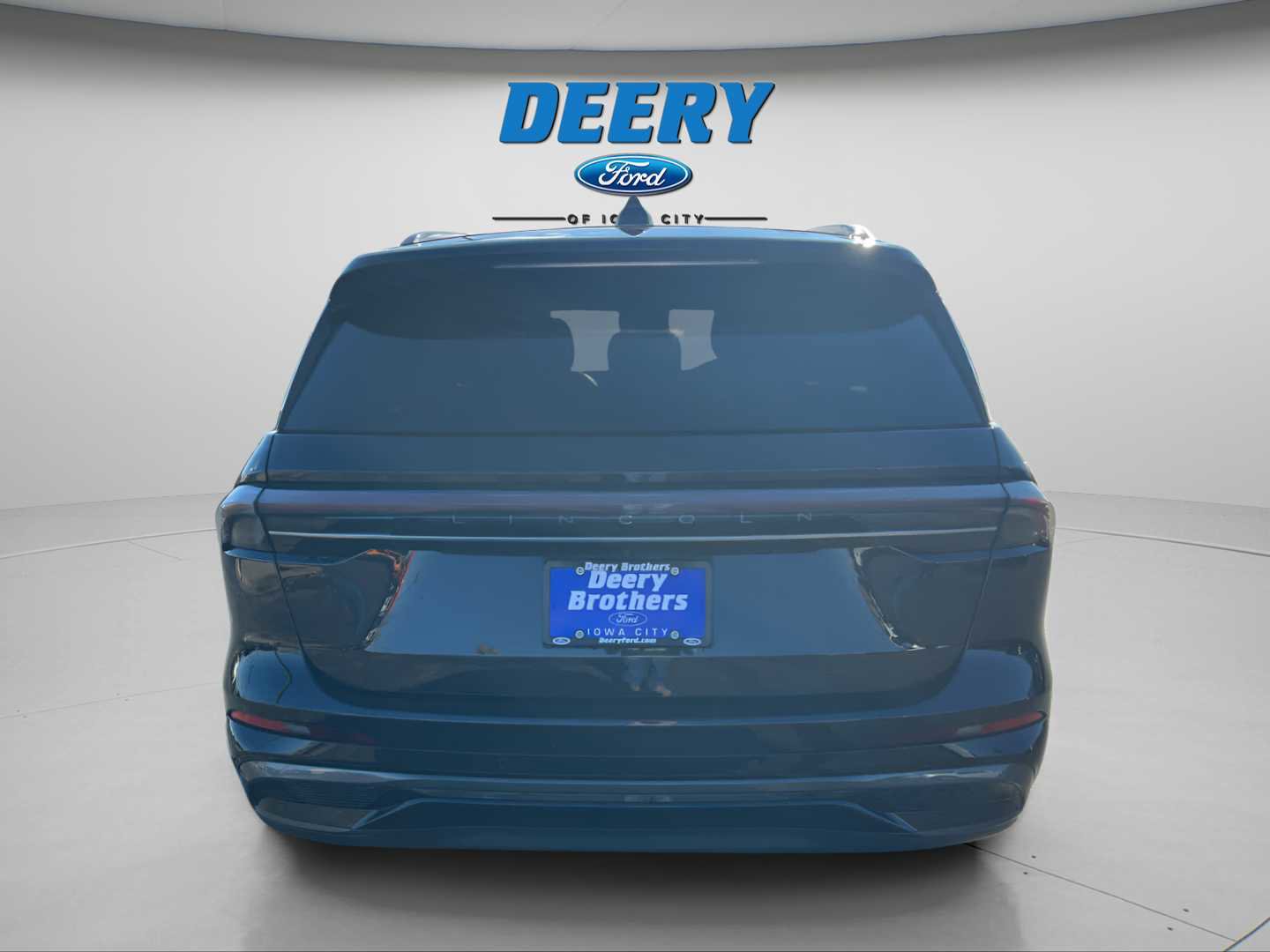 Used 2024 Lincoln Nautilus Reserve w/ Equipment Group 202A image 7