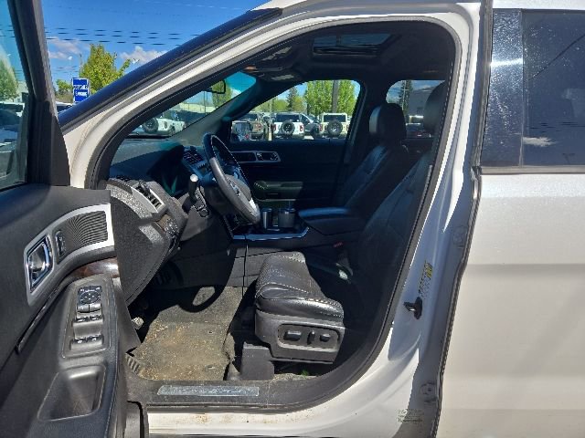 Used 2014 Ford Explorer Limited w/ Equipment Group 301A FWD image 2