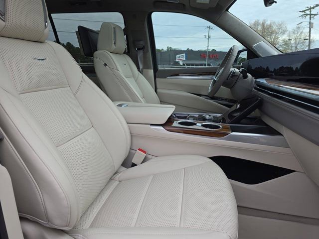 Certified 2025 Cadillac Escalade ESV Sport Platinum image 10
