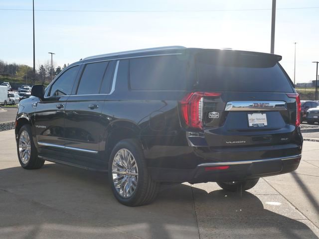 Used 2023 GMC Yukon XL SLT w/ SLT Premium Package image 5