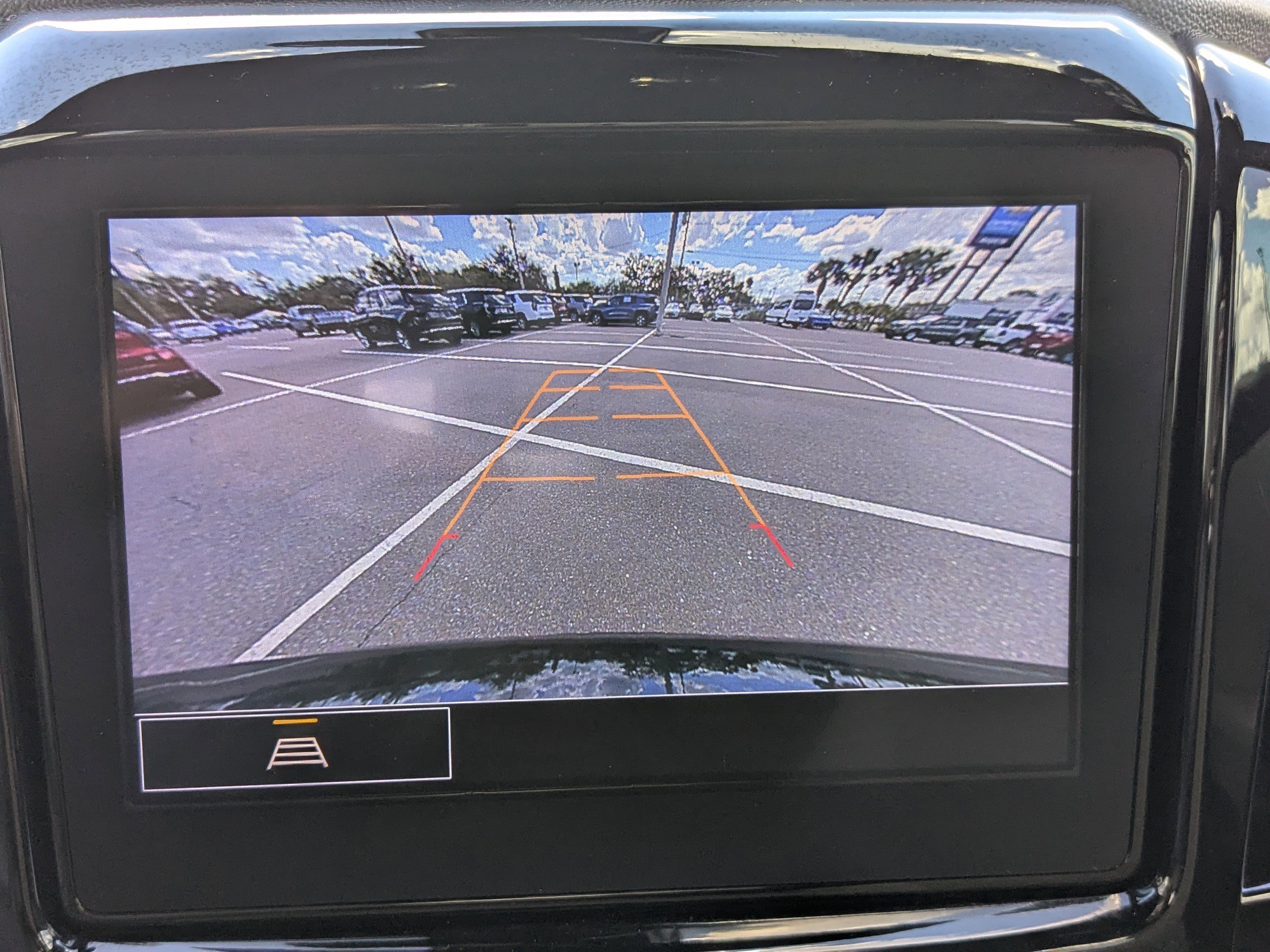 Used 2023 Chevrolet Traverse LT image 23