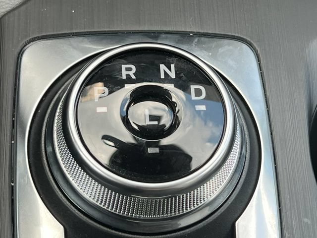 New 2025 Ford Escape SE w/ PHEV Premium Package FWD image 31