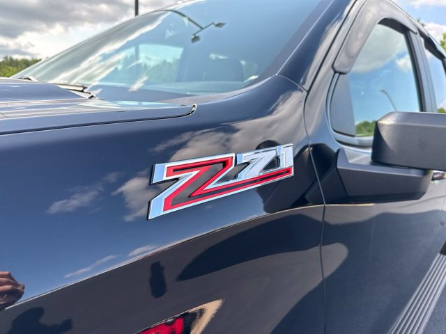 Used 2021 Chevrolet Silverado 1500 LT Trail Boss w/ Convenience Package II AWD/4WD image 12