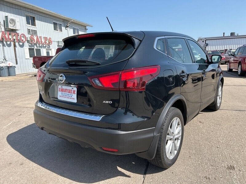 Used 2019 Nissan Rogue Sport S w/ Appearance Package image 5