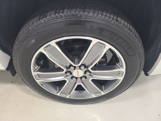 Used 2019 GMC Acadia Denali w/ LPO, Cargo Package AWD/4WD image 40