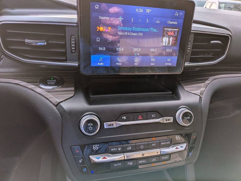 Used 2020 Ford Explorer Limited w/ Hybrid Equipment Group 310A image 23