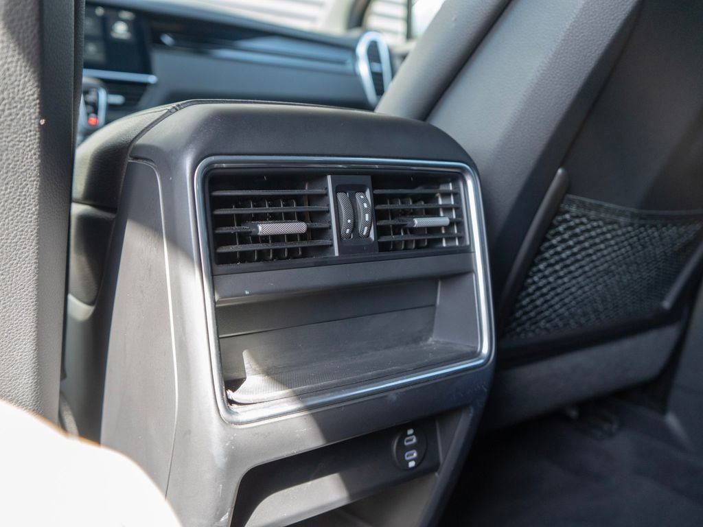 Used 2020 Porsche Cayenne AWD/4WD image 26