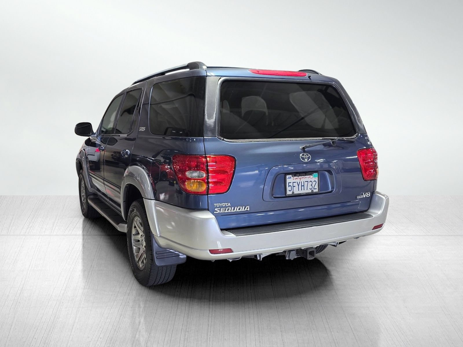 Used 2004 Toyota Sequoia SR5 RWD image 5