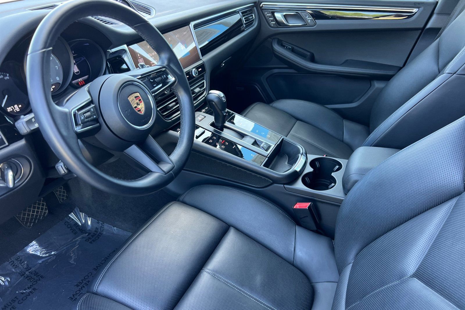 Used 2023 Porsche Macan S AWD/4WD image 13