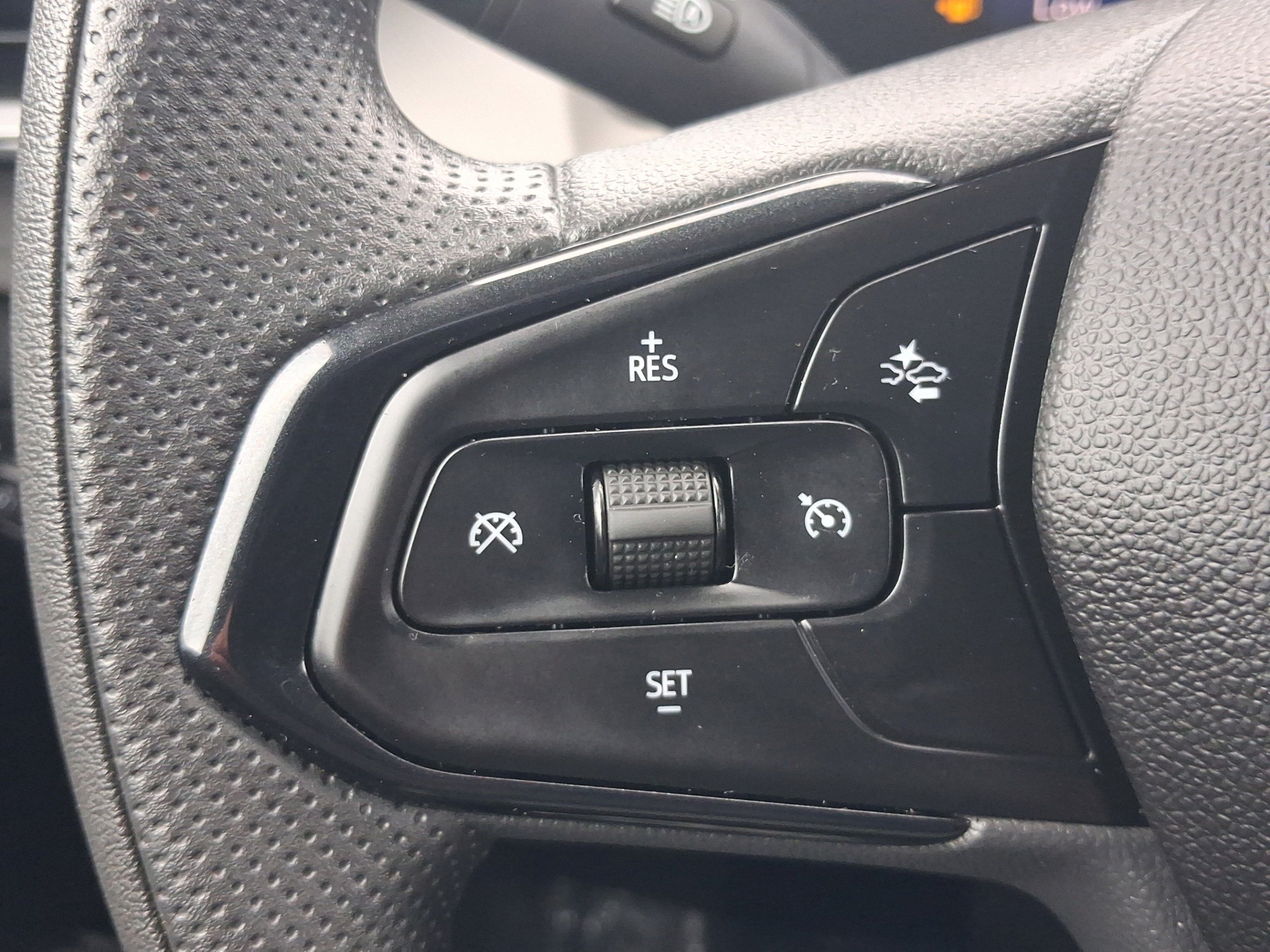 Used 2025 Chevrolet TrailBlazer LT FWD image 23