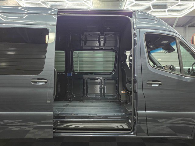 Used 2024 Mercedes-Benz Sprinter 3500 image 13