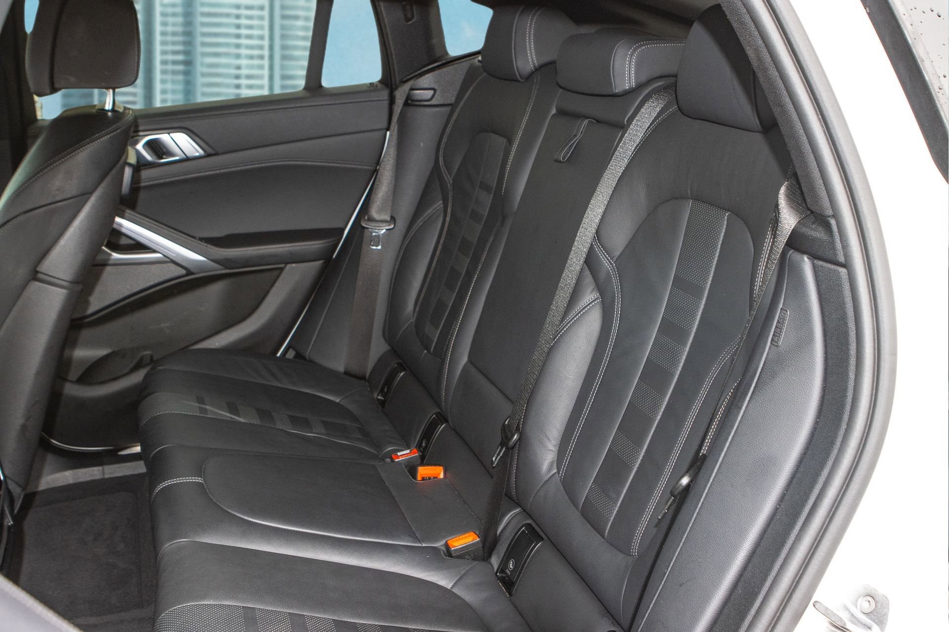 Used 2020 BMW X6 sDrive40i w/ Premium Package RWD image 12