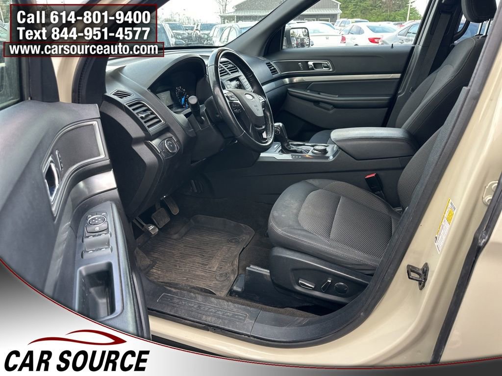 Used 2018 Ford Explorer XLT image 9
